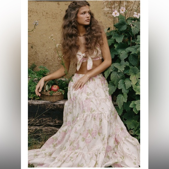 ⭐️ON HOLD DO NOT PURCHASE⭐️ Spell & The Gypsy Rose Garden Tiered Skirt - Picture 5 of 9